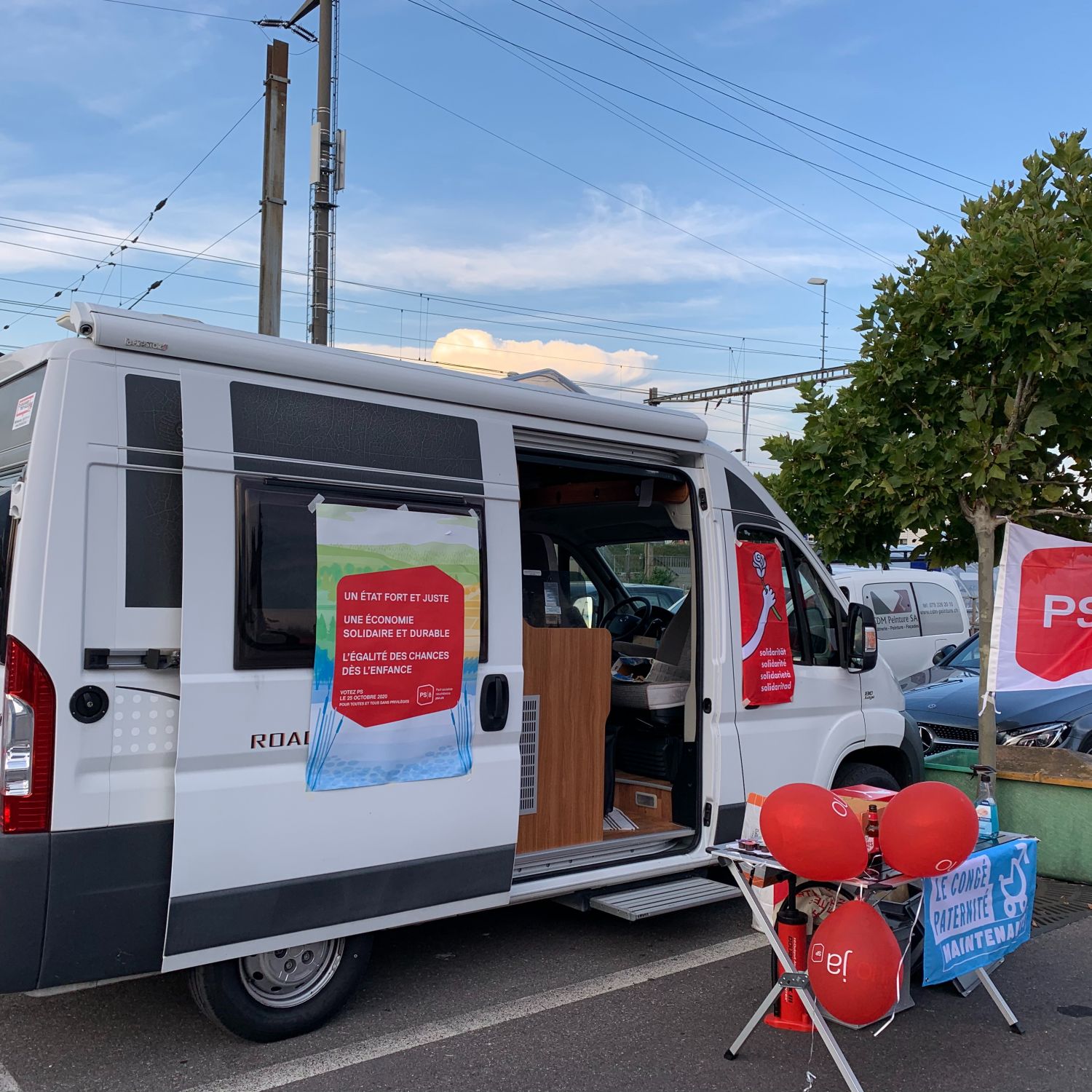 Le Parti socialiste de la Tène rencontre de la population